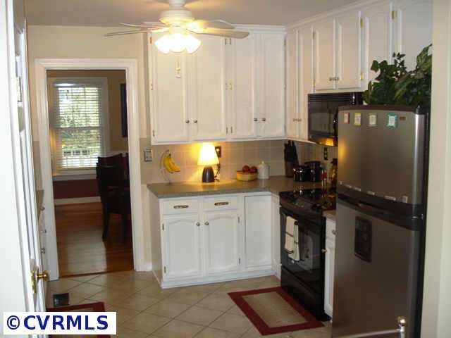 11208 Brewer Road Henrico, VA 23233 - Photo 9 of 10 Other - Plenty of work space in your kitchen