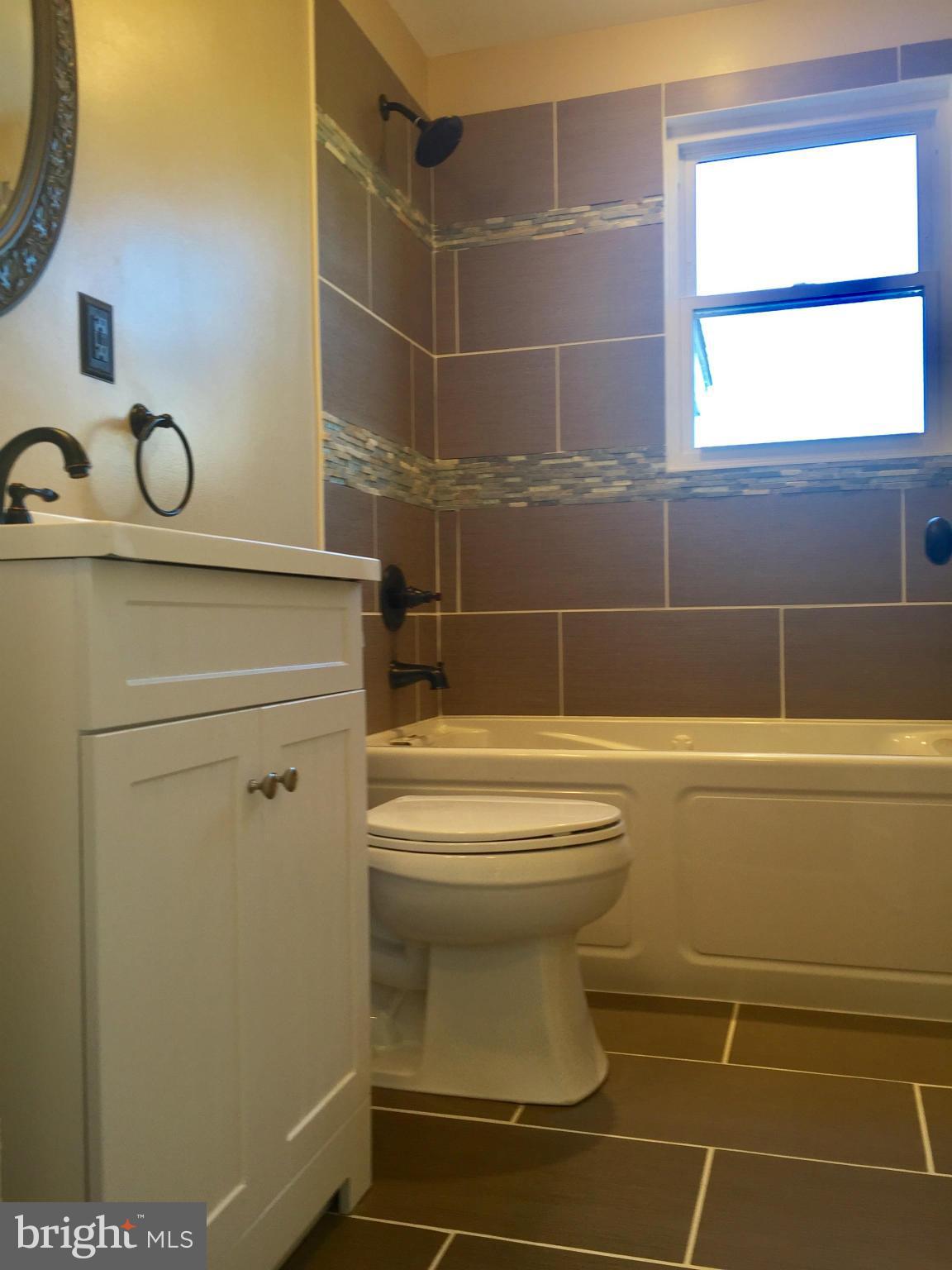 3504 Rhom Road Baltimore, MD 21207 - Photo 9 of 24 Bath