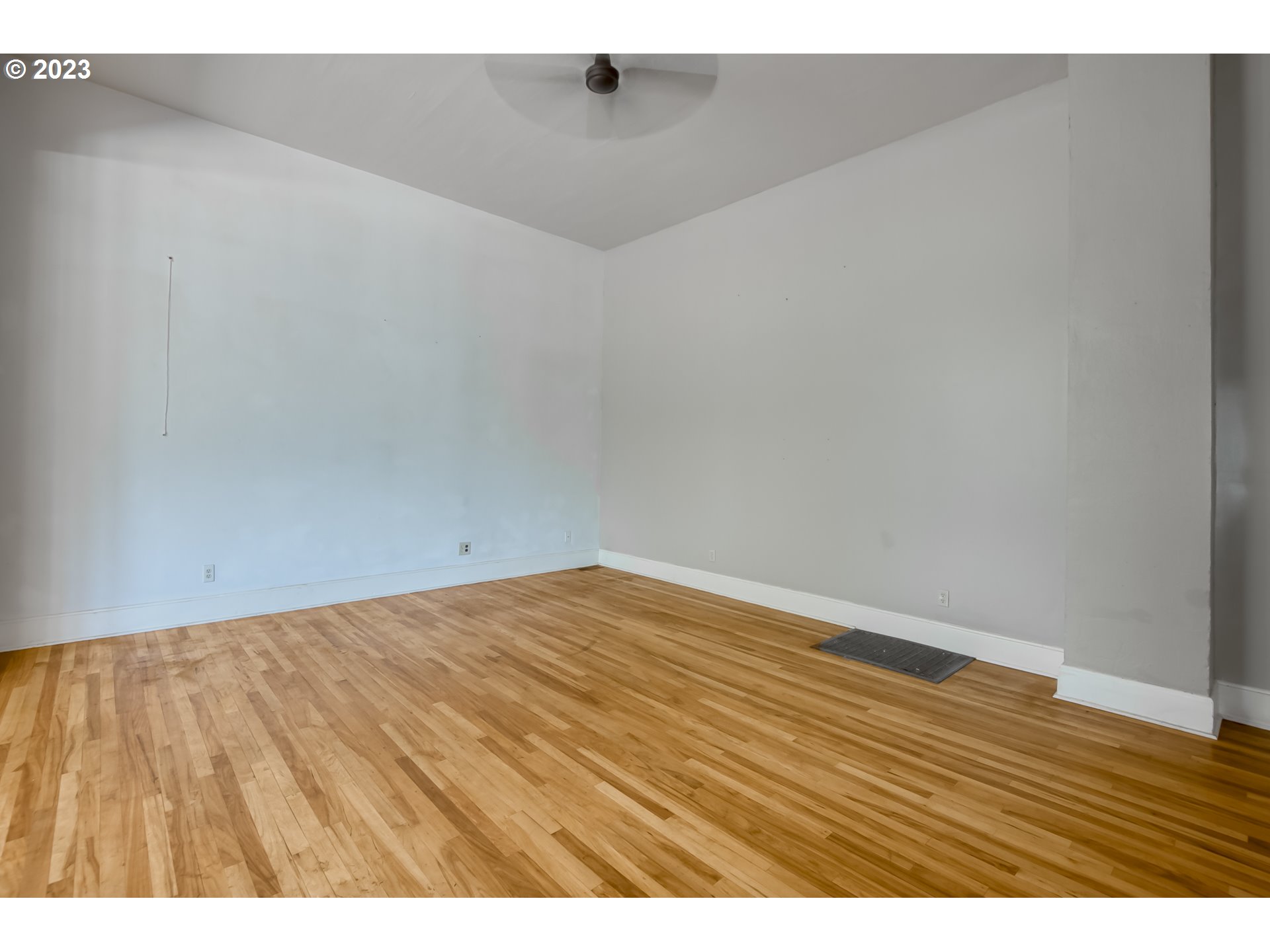 31741 Southwest Savage Road Sheridan, OR 97378 - Photo 6 of 25 Gallery Image 6