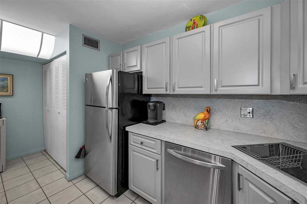 1870 Pine Ridge Way West, Unit G1 Palm Harbor, FL 34684 - Photo 26 of 77