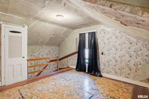 a view of empty room