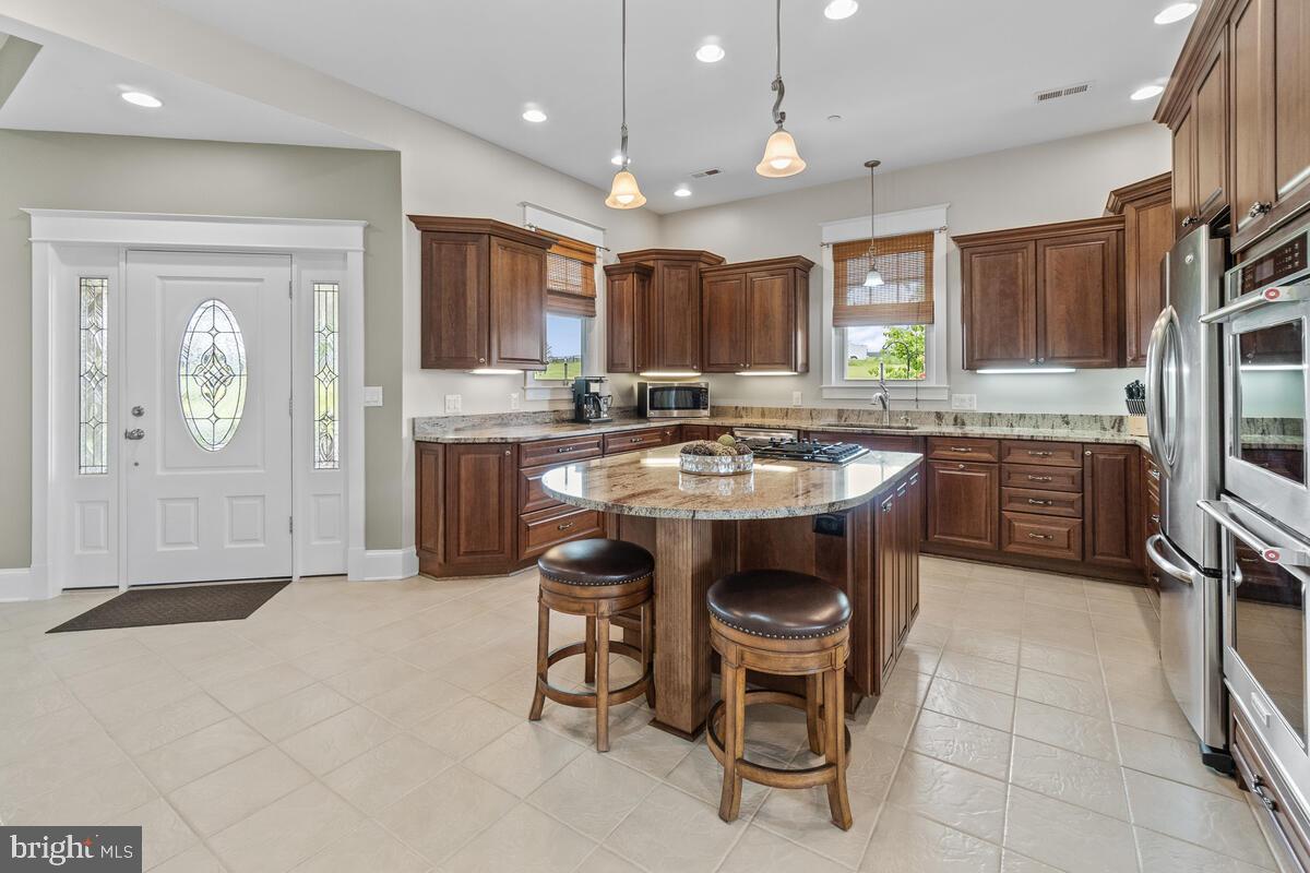 13380 Jesse Smith Road Mount Airy, MD 21771 - Photo 9 of 54 Enjoy your gourmet kitchen.
