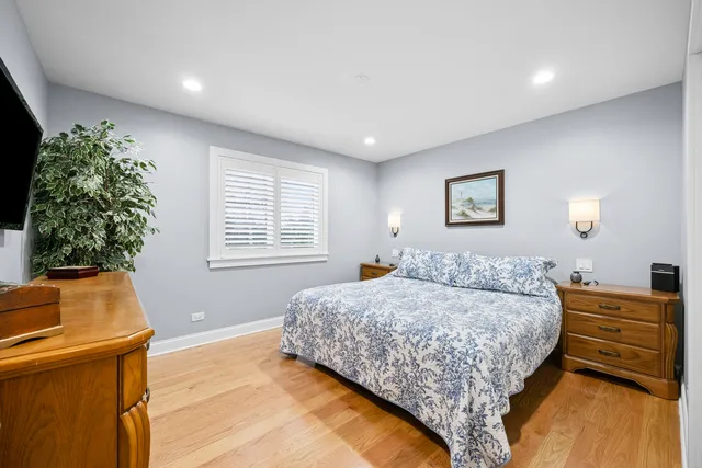 $575,000 | 1177 Ridge Road, Highland Park, IL 60035