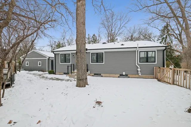$575,000 | 1177 Ridge Road, Highland Park, IL 60035