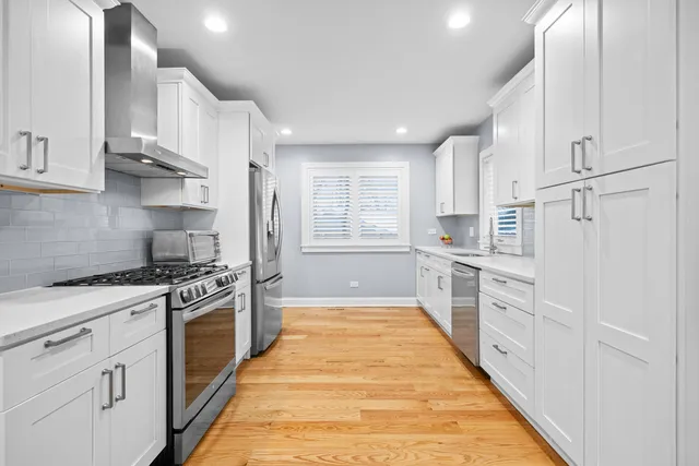 $575,000 | 1177 Ridge Road, Highland Park, IL 60035