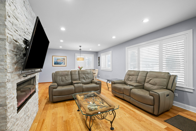 1177 Ridge Road Highland Park, IL 60035 - Photo 8 of 36