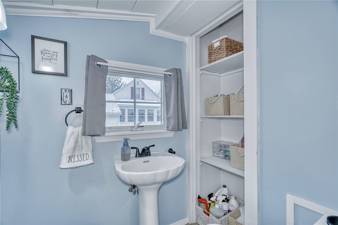 113 West Main Street Manchester, NY 14548 - Photo 19 of 40