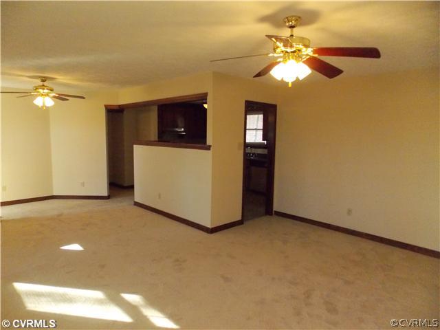 1652 Haskin Road Goochland, VA 23063 - Photo 3 of 12 Den/Family/Great Room - Alternate View of Great Ro