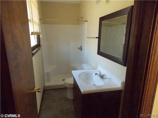 1652 Haskin Road Goochland, VA 23063 - Photo 7 of 12 Master Bath