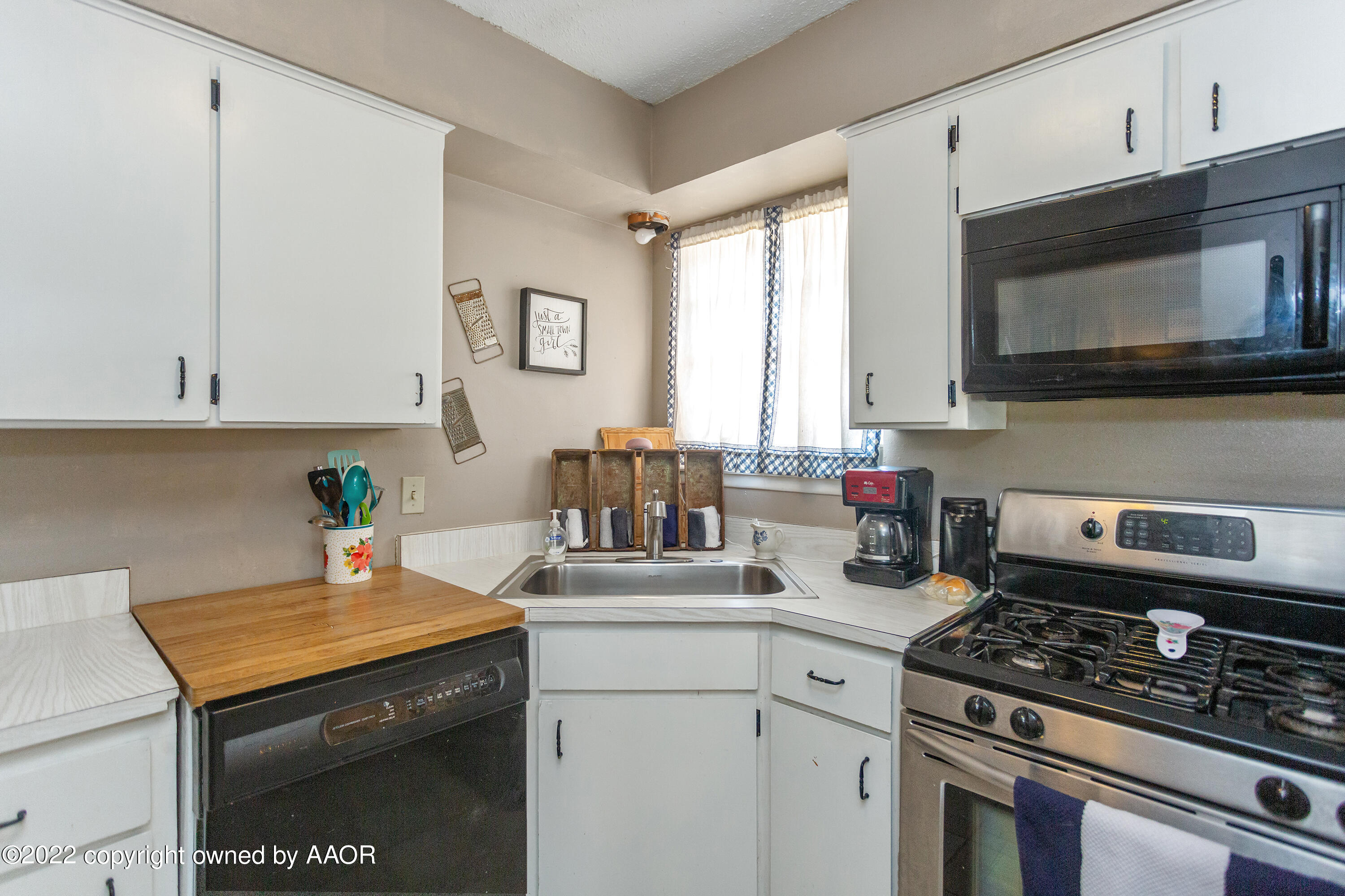 2813 John Drive Amarillo, TX 79110 - Photo 8 of 28 KCP_0014