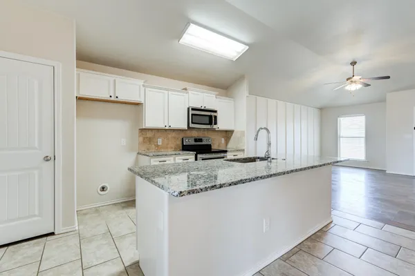 $220,000 | 7012 34th Place, Lubbock, TX 79407