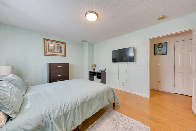 $360,000 | 230 White Oak Way, Torrington, CT 06790