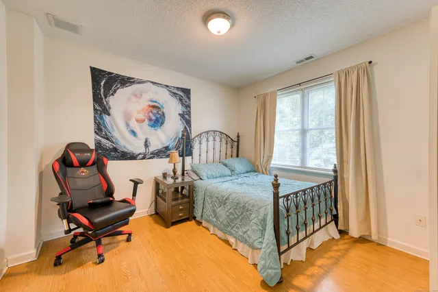 $360,000 | 230 White Oak Way, Torrington, CT 06790