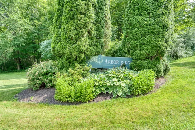 $360,000 | 230 White Oak Way, Torrington, CT 06790