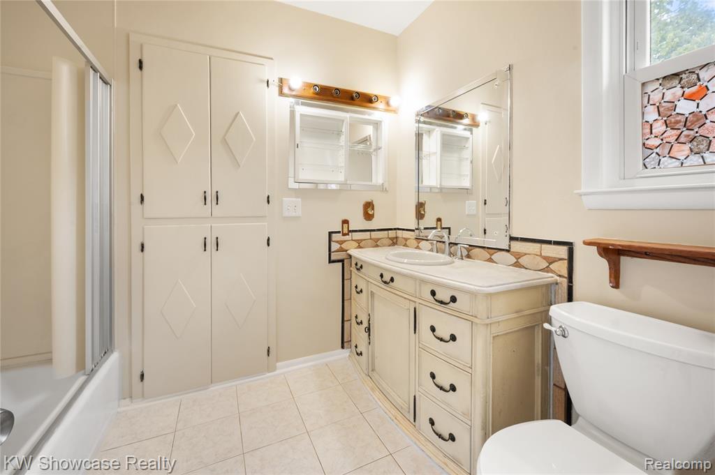 1409 Stocker Avenue Flint, MI 48503 - Photo 18 of 25