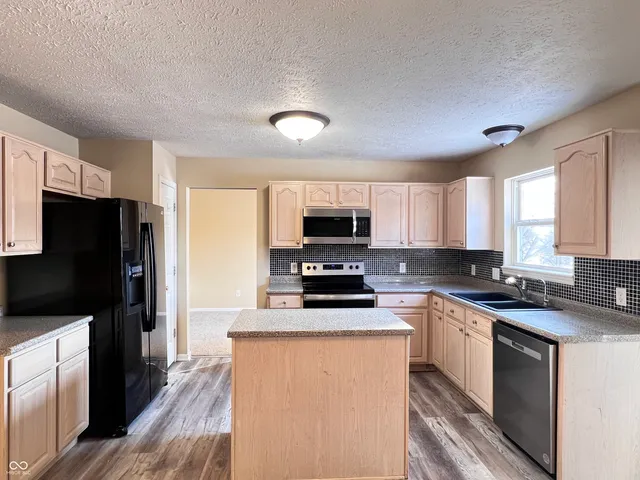 $2,395 | 5913 Sandalwood Drive, Carmel, IN 46033