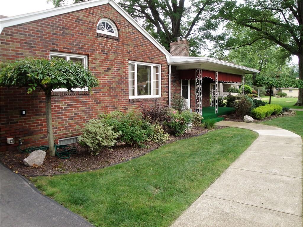 1676 Highland Road Hermitage, PA 16148 - Photo 2 of 10 Gallery Image 2