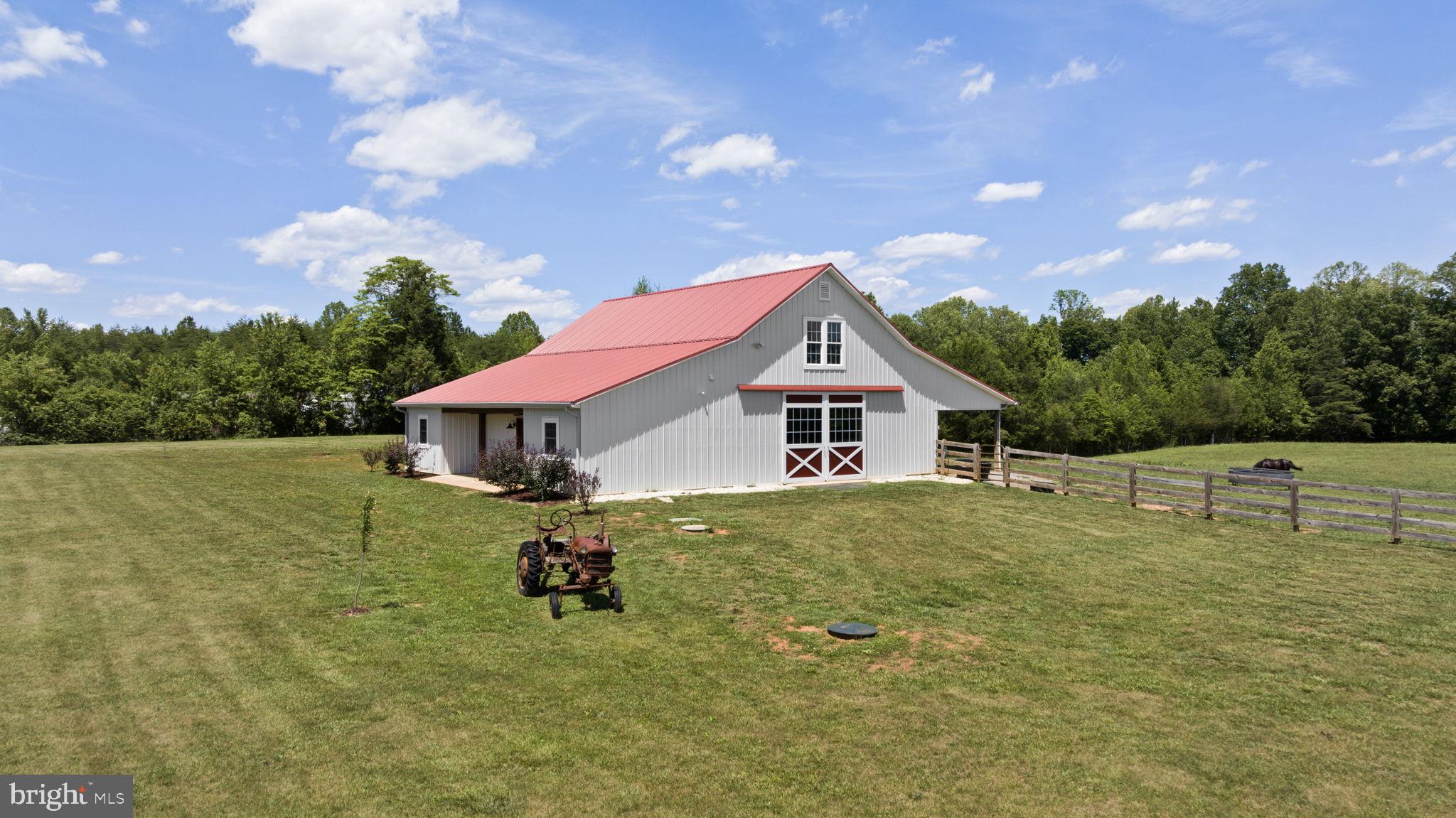 1815 Country Road Beaverdam, VA 23015 - Photo 5 of 104 Barn