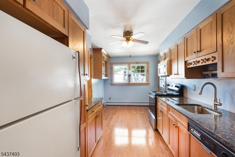 604 East Vail Road Landing, NJ 07850 - Photo 7 of 20
