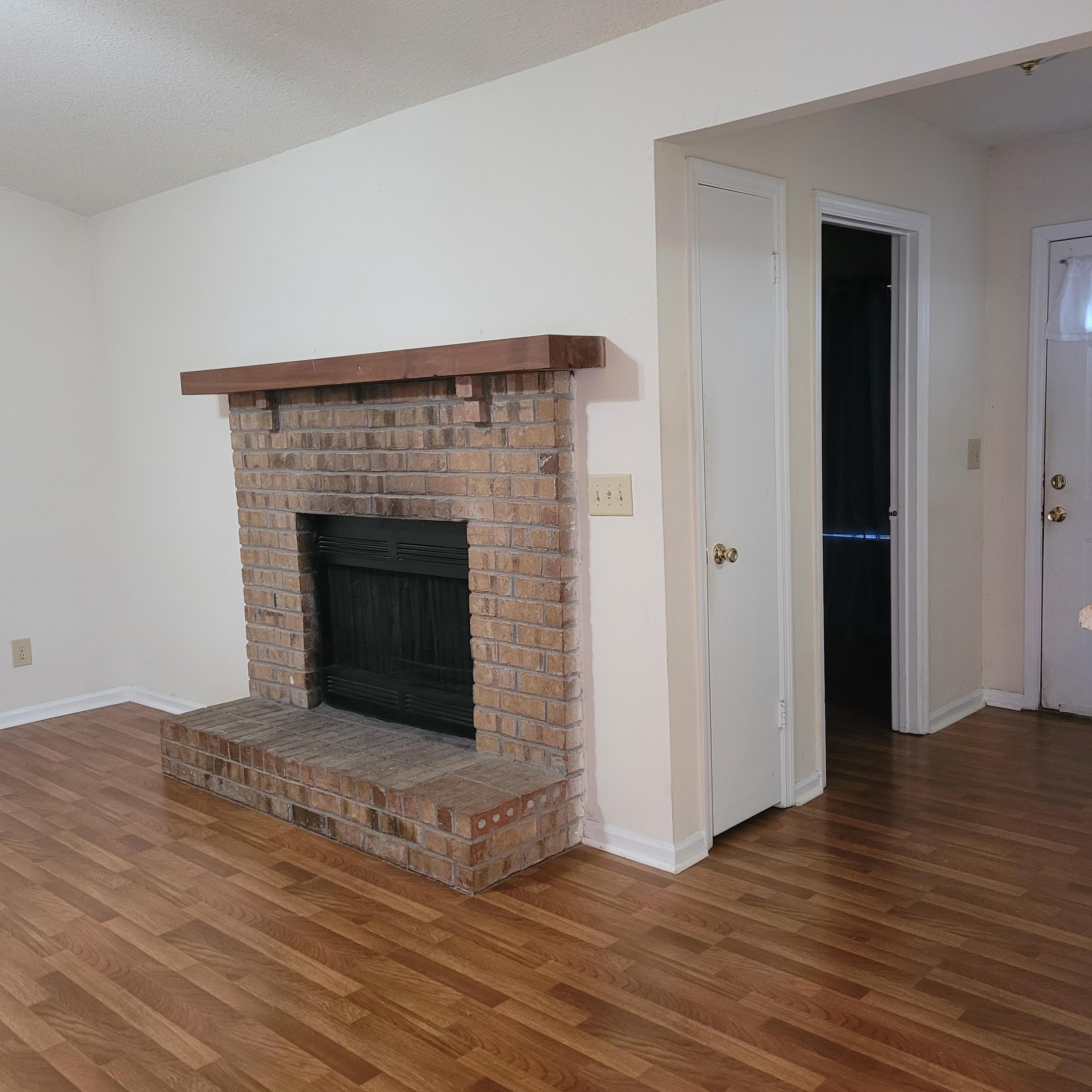 722 Temple Road, Unit A Ladson, SC 29456 - Photo 3 of 26 Living rom1