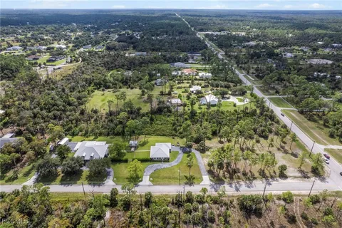 $926,250 | 90 24th Avenue Northeast, Naples, FL 34120