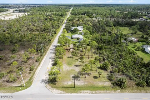 $926,250 | 90 24th Avenue Northeast, Naples, FL 34120