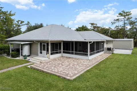 $975,000 | 90 24th Avenue Northeast, Naples, FL 34120