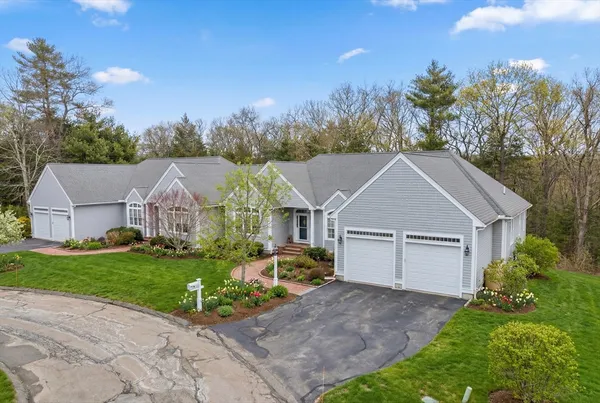 $950,000 | 60 Samuel Curtis Way, Unit 60, Marshfield, MA 02050