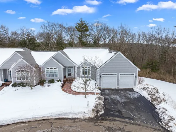 $950,000 | 60 Samuel Curtis Way, Unit 60, Marshfield, MA 02050