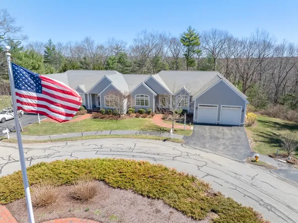 $950,000 | 60 Samuel Curtis Way, Unit 60, Marshfield, MA 02050