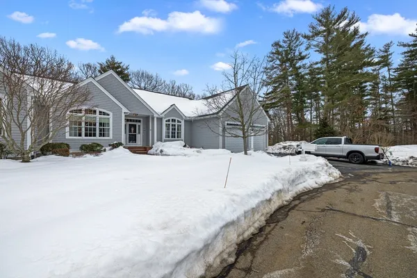 $950,000 | 60 Samuel Curtis Way, Unit 60, Marshfield, MA 02050