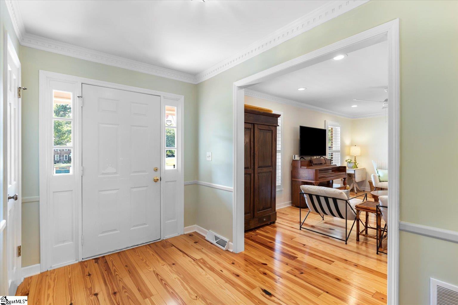 100 Briar Creek Road Greer, SC 29650 - Photo 3 of 38