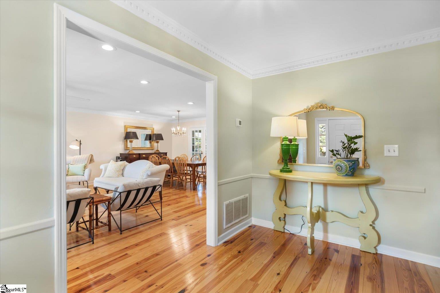 100 Briar Creek Road Greer, SC 29650 - Photo 4 of 38