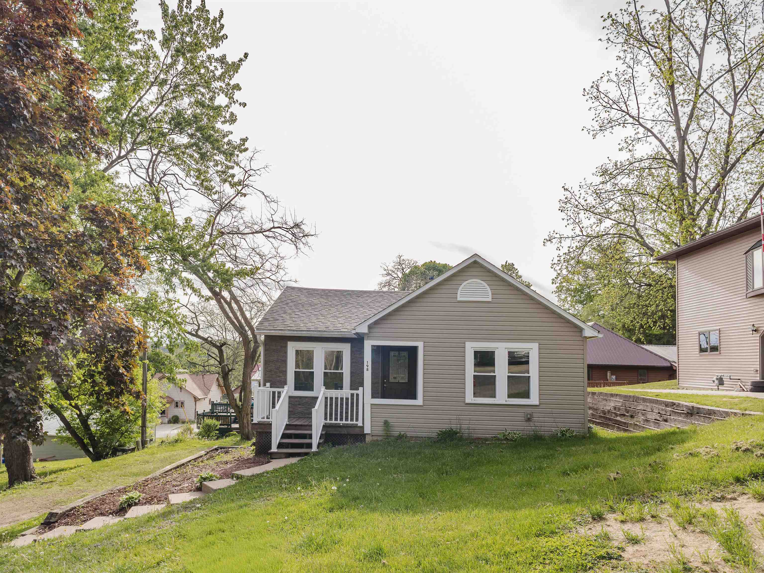 198 South Rosa Street Richland Center, WI 53581 - Photo 1 of 26