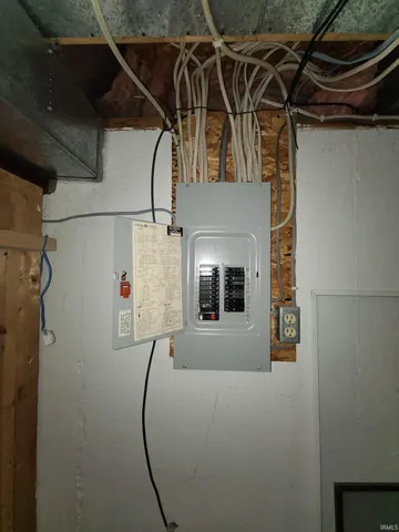 $199,900 | 2107 Cambridge Drive, Unit B, Goshen, IN 46528