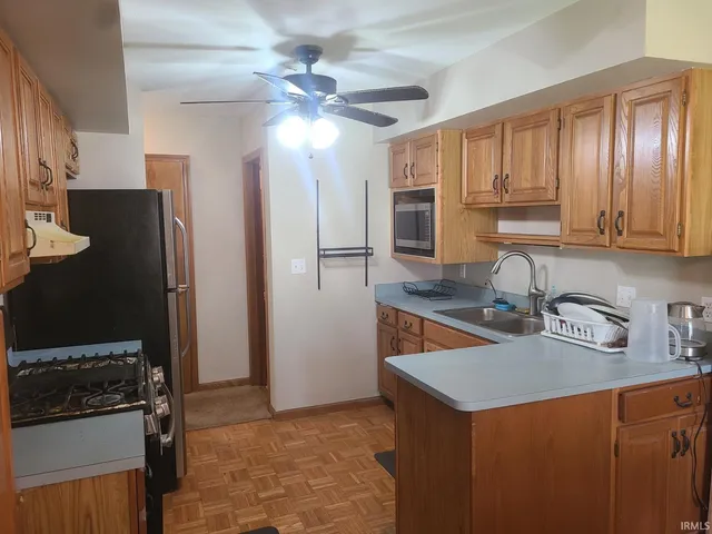 $199,900 | 2107 Cambridge Drive, Unit B, Goshen, IN 46528