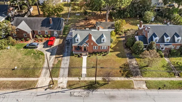 a sign that is on the side of a road