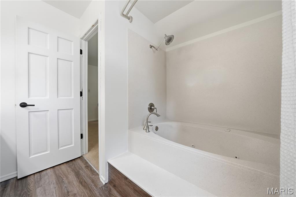 303 Fox Briar Lane Ballwin, MO 63021 - Photo 20 of 31