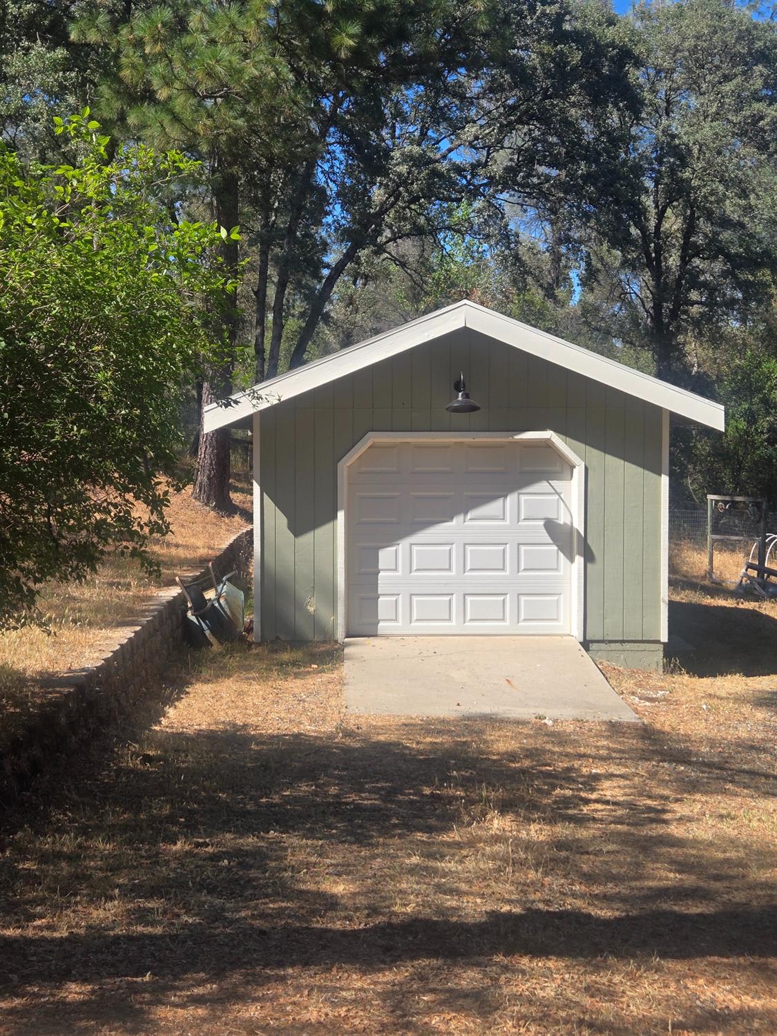 10601 Lime Kiln Road Grass Valley, CA 95949 - Photo 49 of 79 One car garage.