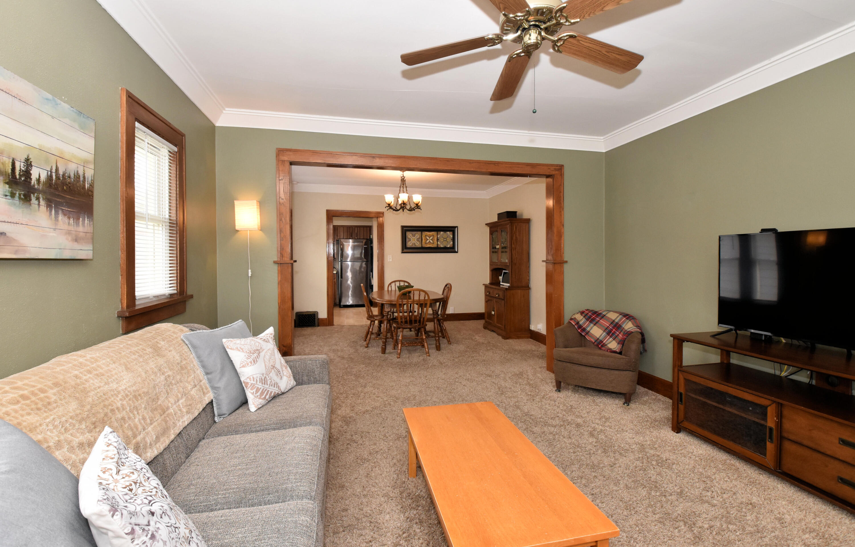 1224 West Lawn Avenue Racine, WI 53405 - Photo 10 of 46 Living Room