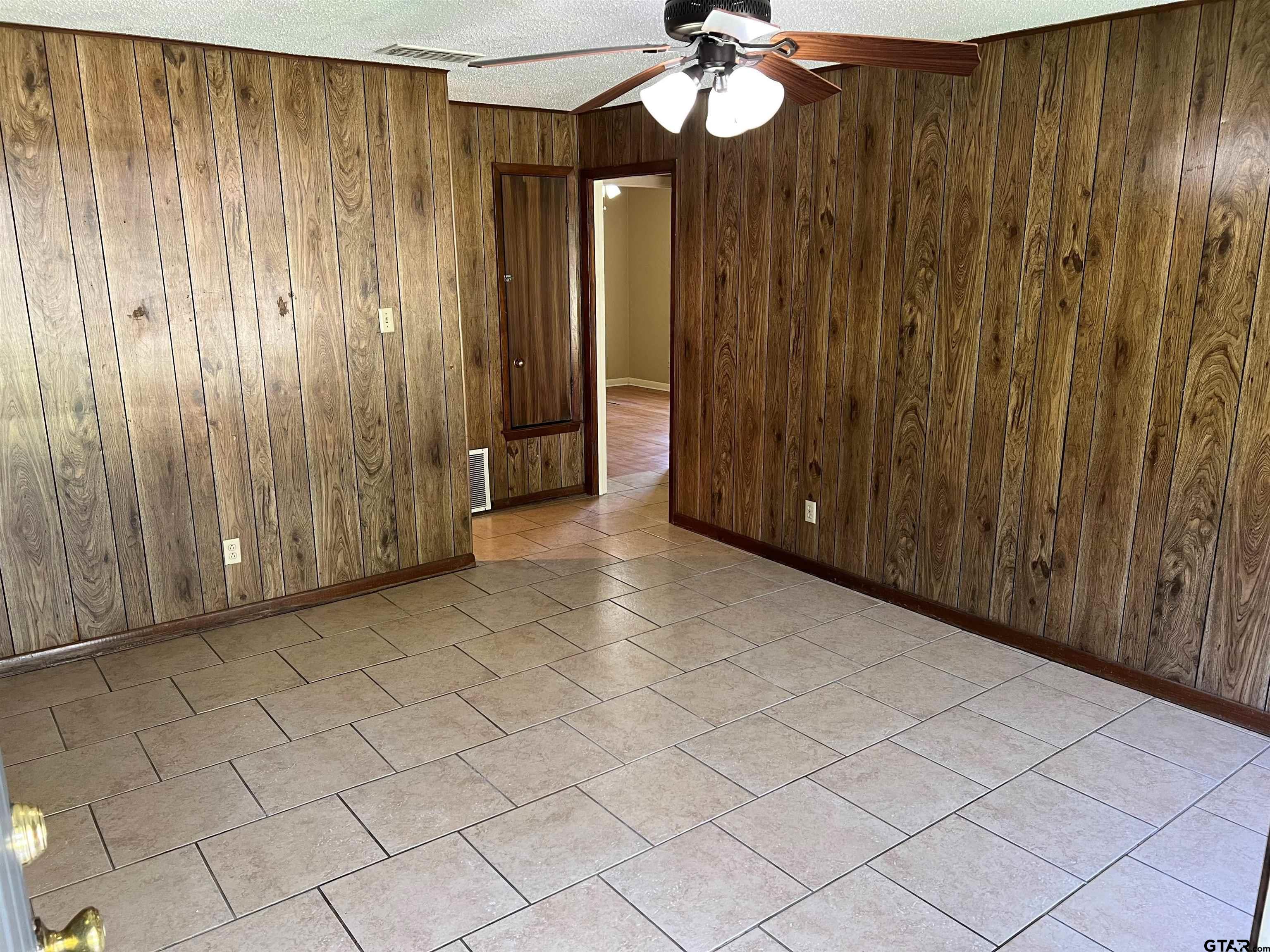 3161 Glenda Avenue, Unit 208 Tyler, TX 75704 - Photo 3 of 10