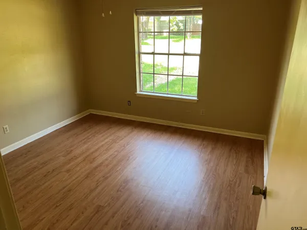 $895 | 3161 Glenda Avenue, Unit 208, Tyler, TX 75704