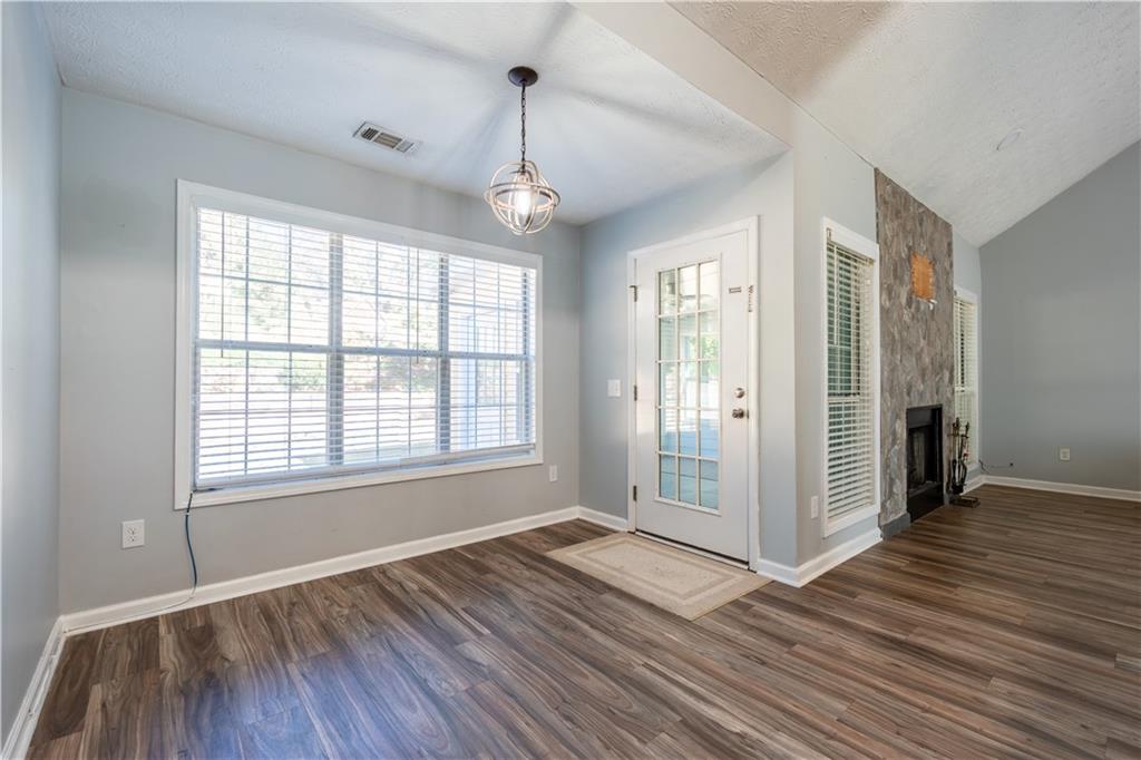 727 8 Point Court Suwanee, GA 30024 - Photo 15 of 32
