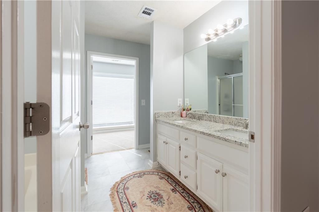 727 8 Point Court Suwanee, GA 30024 - Photo 19 of 32