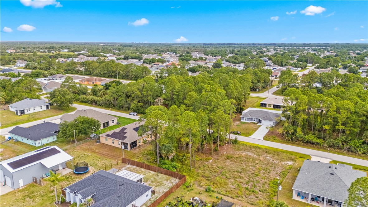 482 Oldenberg Street Southwest Palm Bay, FL 32908 - Photo 9 of 22