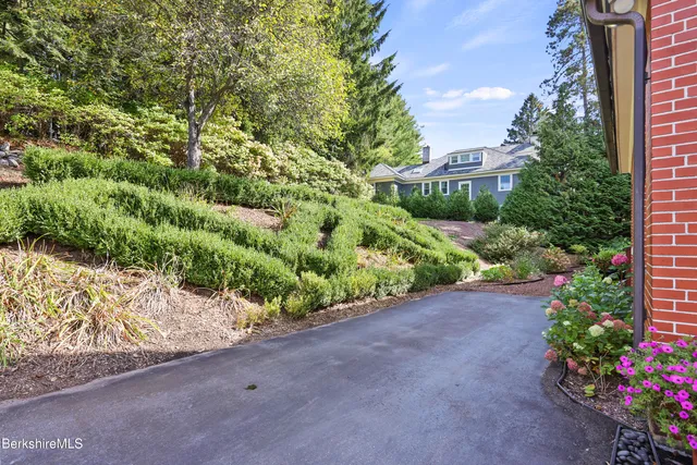 $1,199,800 | 5 Crofut Street, Pittsfield, MA 01201