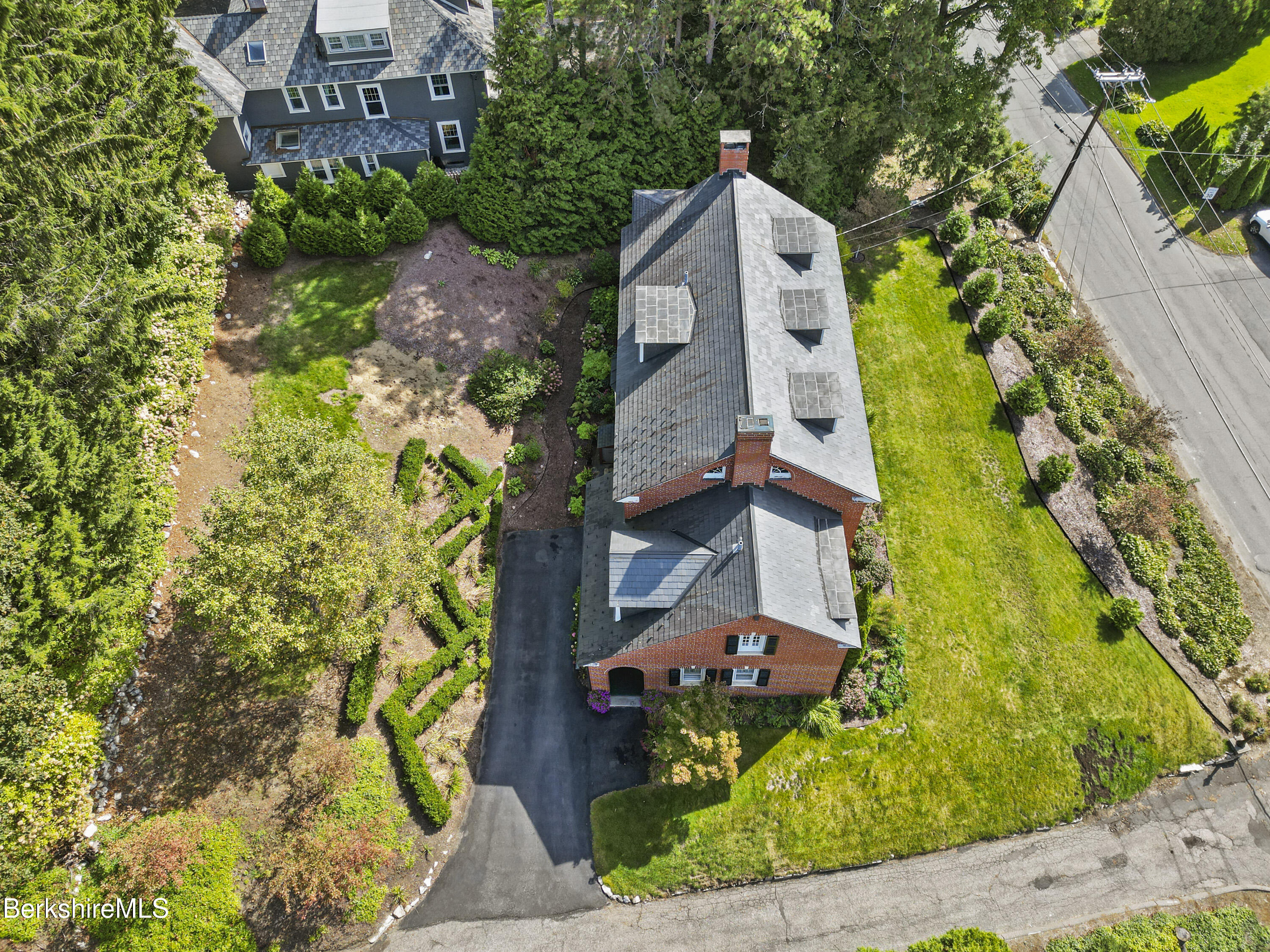 5 Crofut Street Pittsfield, MA 01201 - Photo 59 of 63 an aerial view of a house