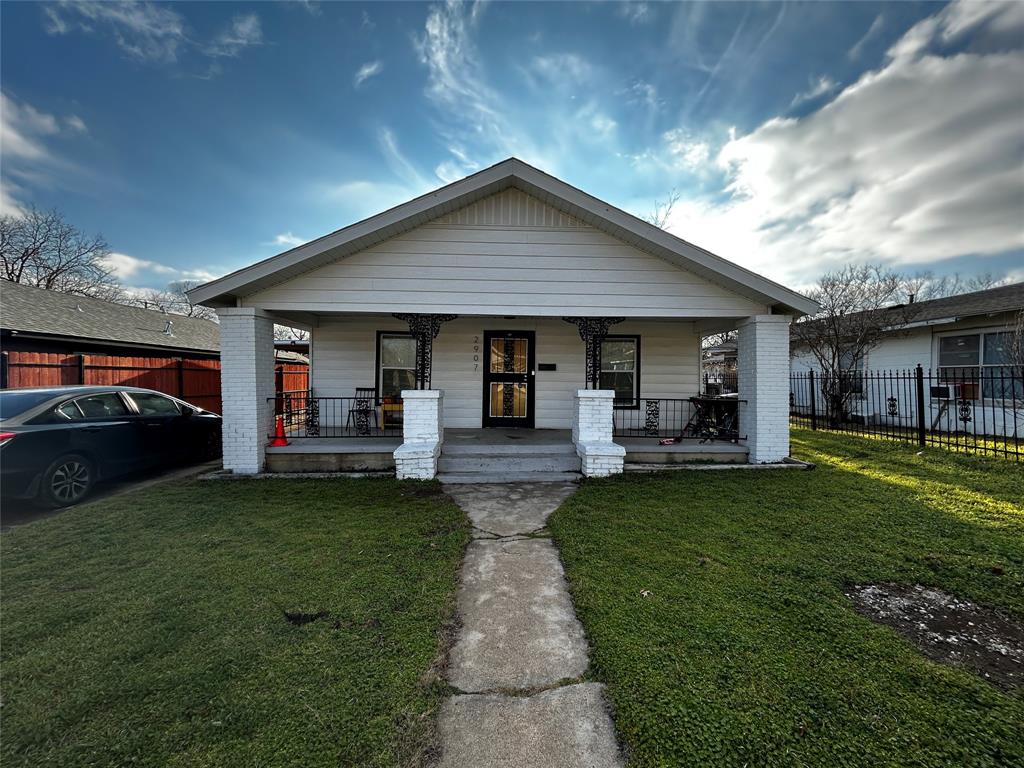 2907 Northwest 25th St  