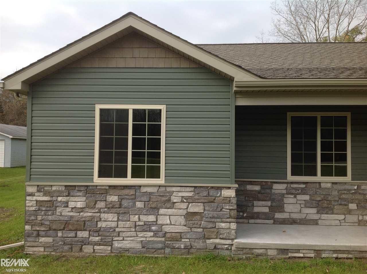 8910 Marsh Road Algonac, MI 48001 - Photo 6 of 37 31335120-5.JPG