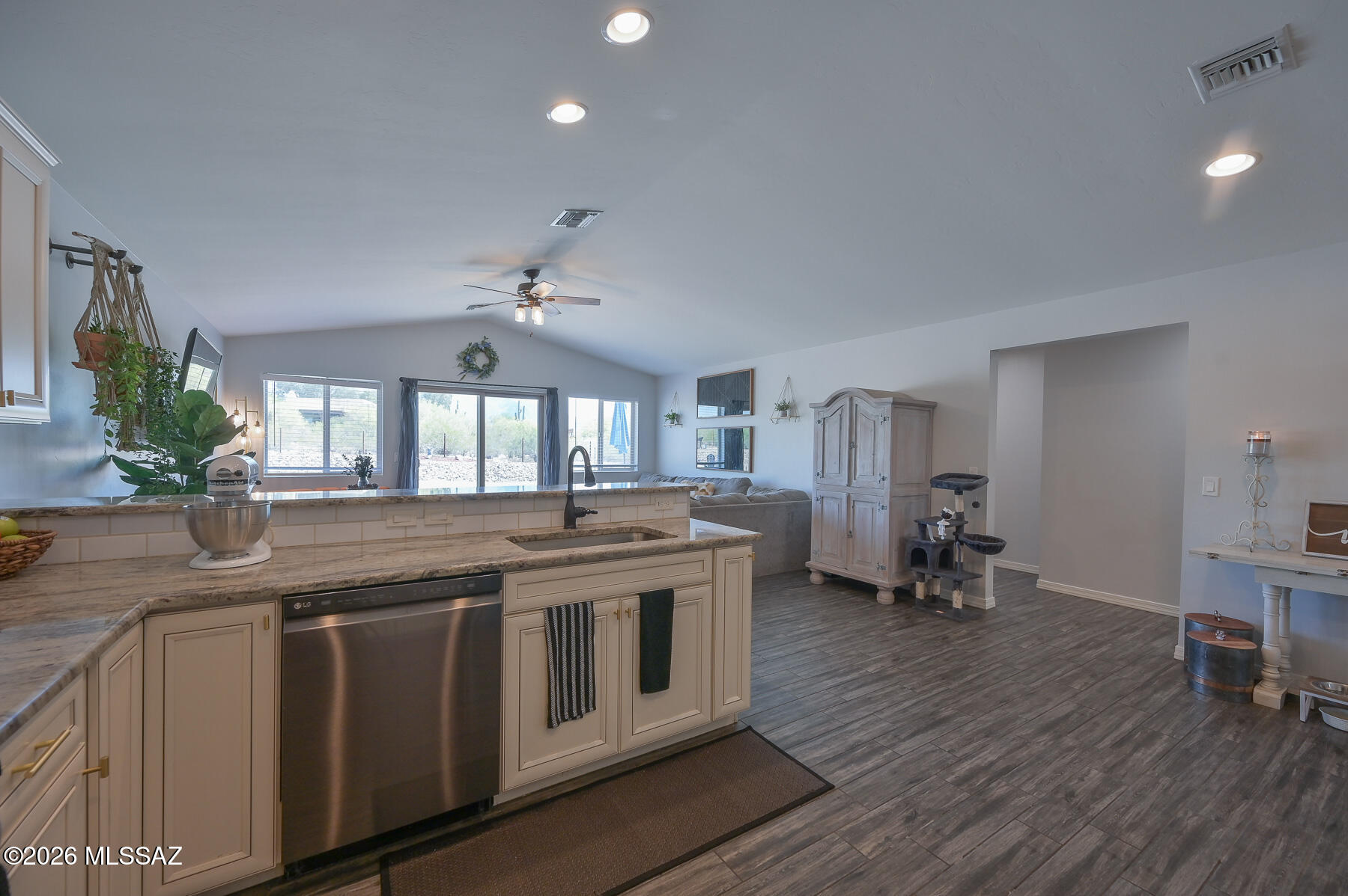 1146 West Las Lomitas Road Tucson, AZ 85704 - Photo 8 of 33